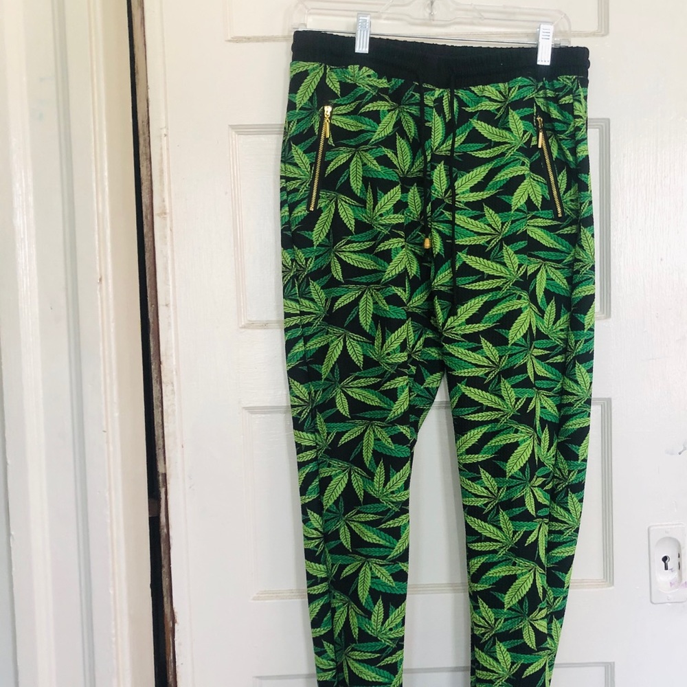 Marijuana Madness Leggings